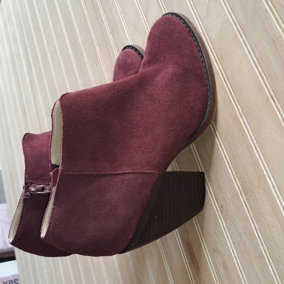 Soho Cobbler NYC Western Chunky Heel Ankle Suede Stylish Leather Booties - Picture 4 of 9